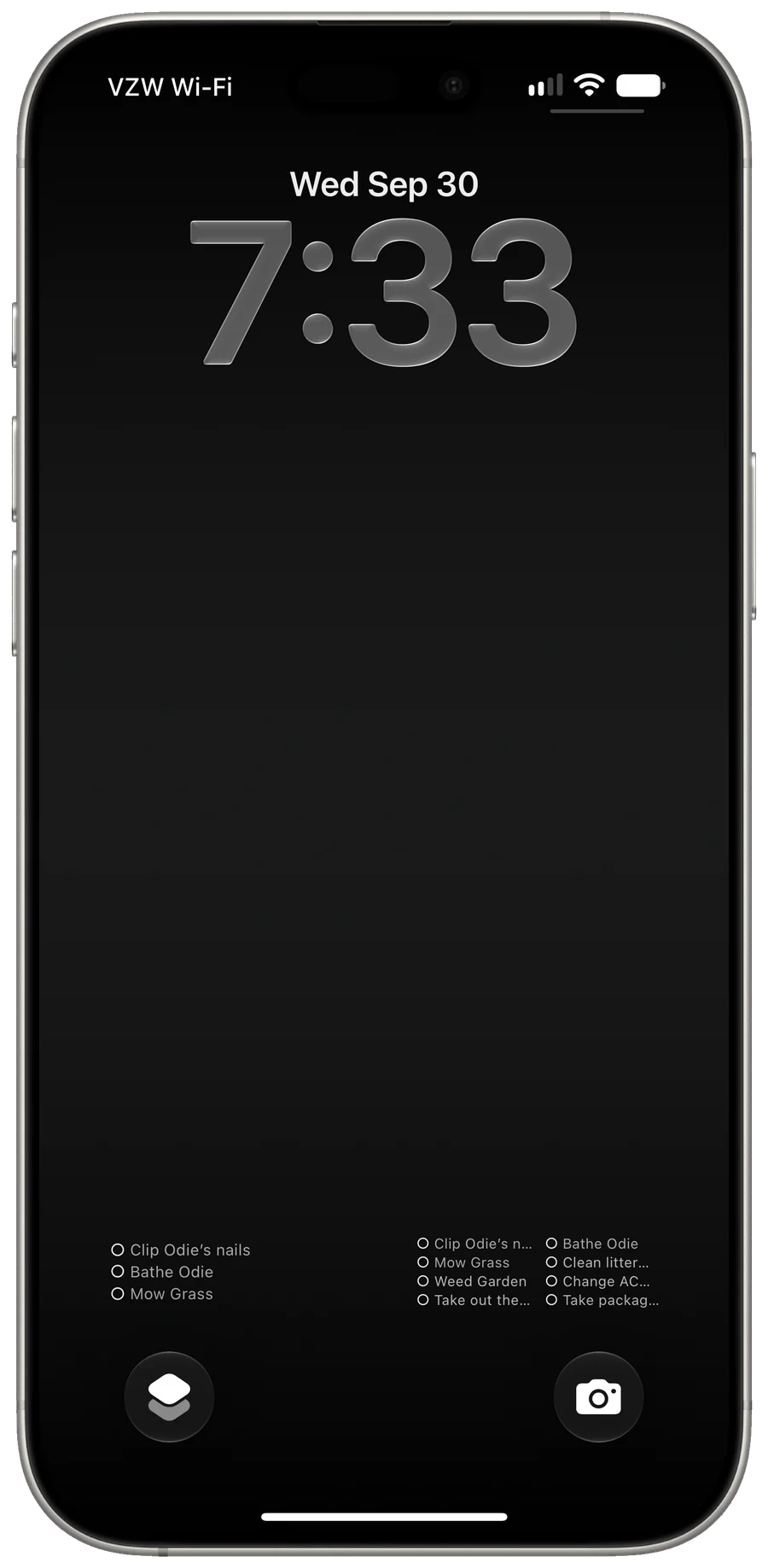 Two Widgetminder reminder widgets on the iPhone Lock Screen